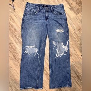Hollister Low-Rise Baggy Blue Denim Jeans